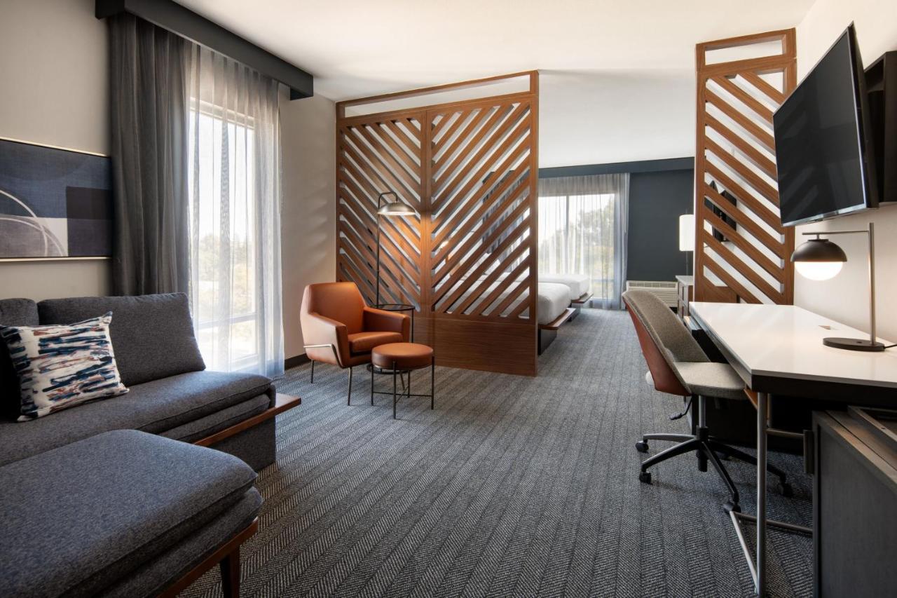 Courtyard By Marriott Fresno Clovis Ξενοδοχείο Εξωτερικό φωτογραφία