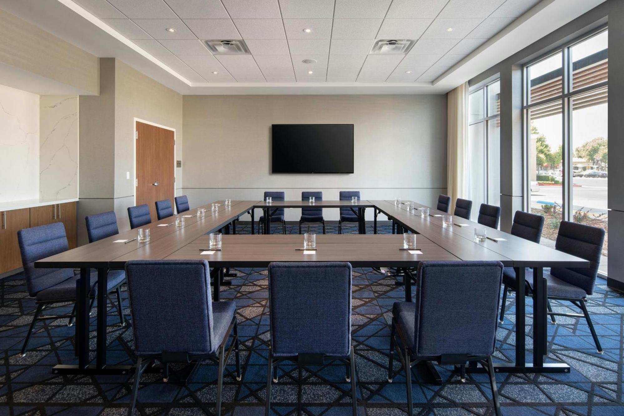 Courtyard By Marriott Fresno Clovis Ξενοδοχείο Εξωτερικό φωτογραφία