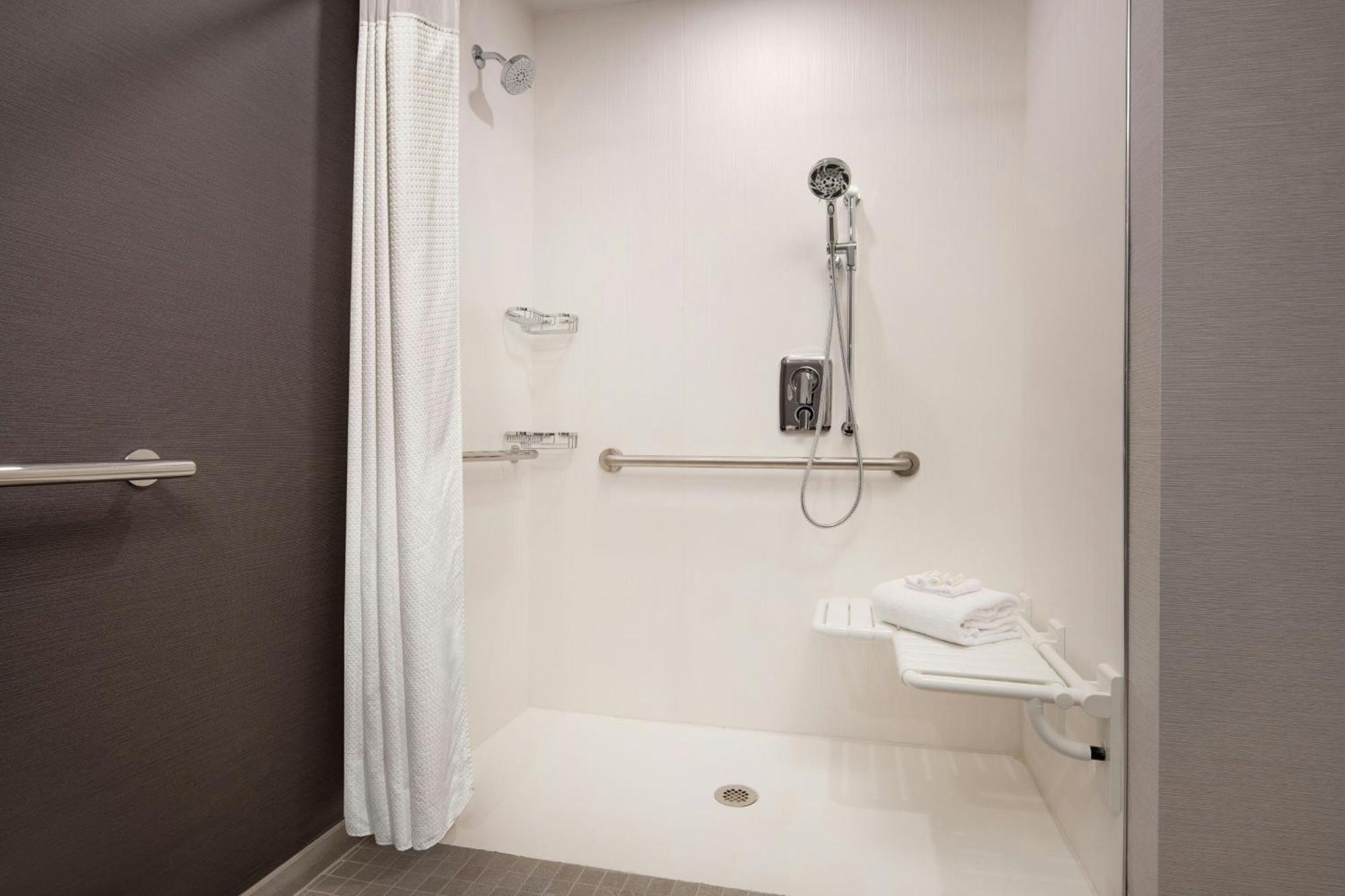 Courtyard By Marriott Fresno Clovis Ξενοδοχείο Εξωτερικό φωτογραφία